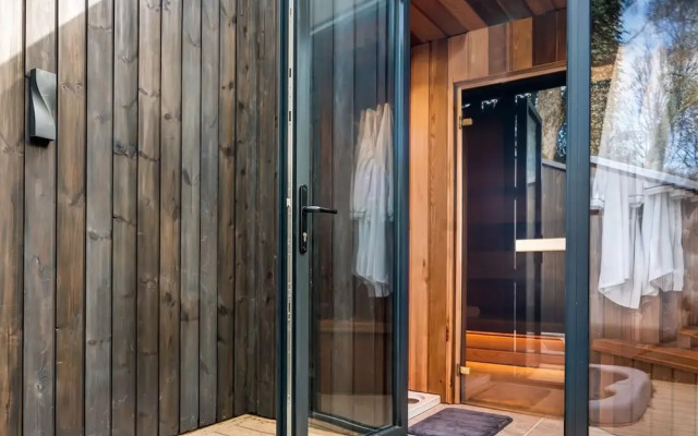 Fawns Keep - Hot Tub and Sauna Retreat