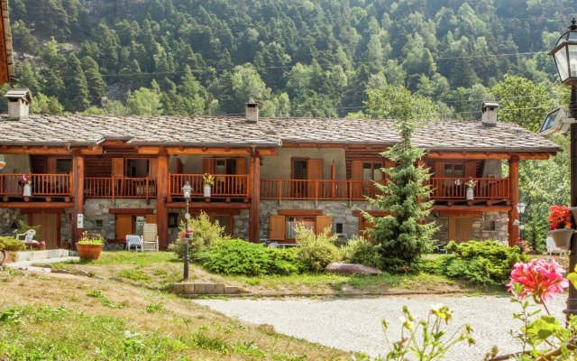 A Cozy Alpine Retreat