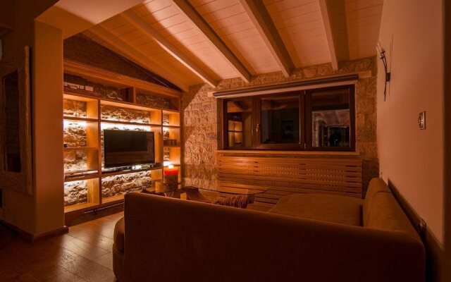 Aelia Livadi Chalet