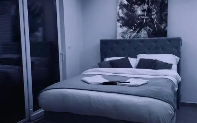 Jacuzzi Apartment Code 96