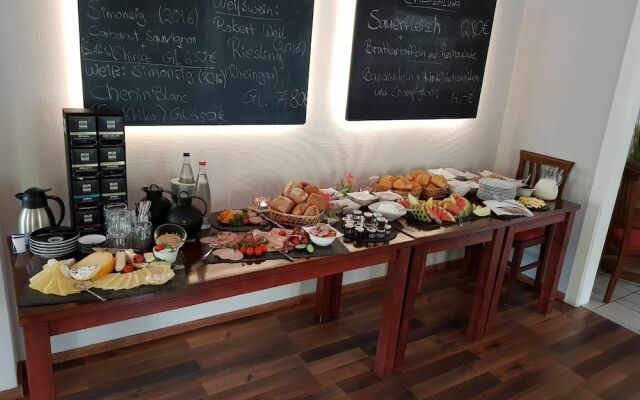 Basalt Hotel Restaurant Lounge