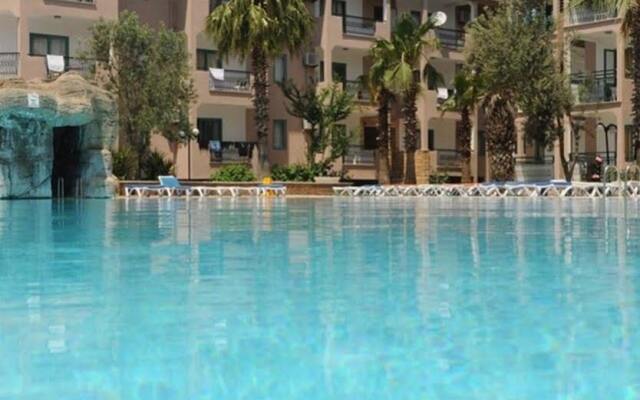 Club Caprice Suites