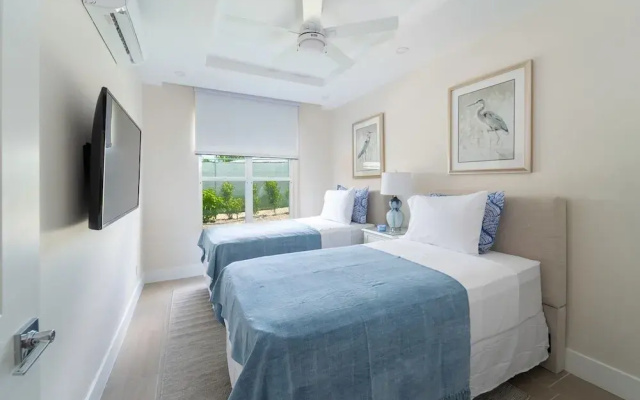 Coral Beach 107 2 Bedroom Condo