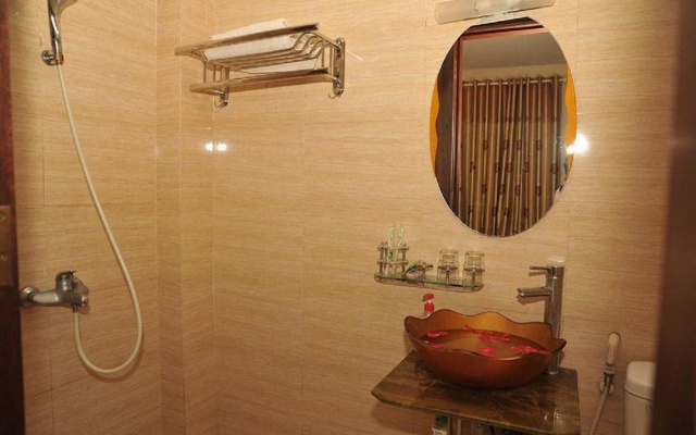 Sunflower Hotel & Travel