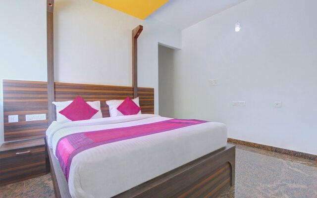 OYO 11724 Chitra Residency Premium