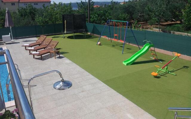 Mira Holiday Home