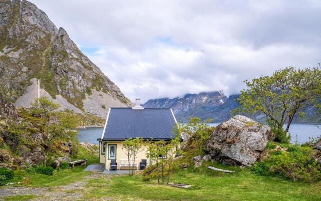 Sea-view house in Sund