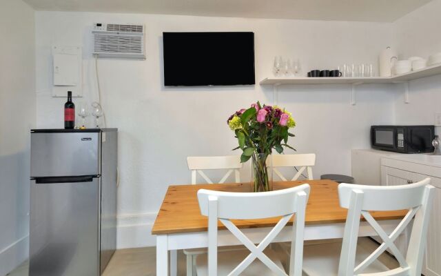 Beautiful Property in Hallandale Beach!!!