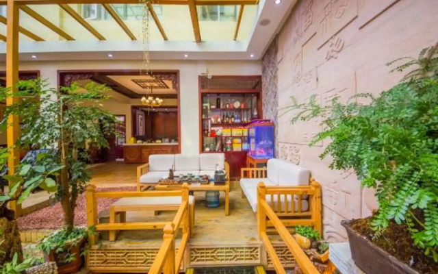 Jingzuan Business Hotel