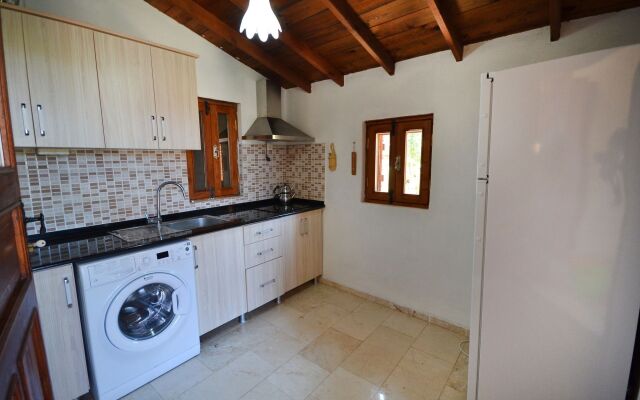 KAY4800 Villa Sems 2 Bedrooms