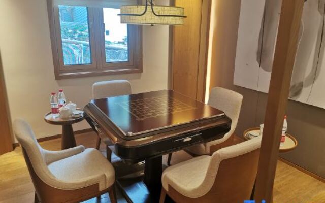 Xiangyuan Yungu Holiday Hotel