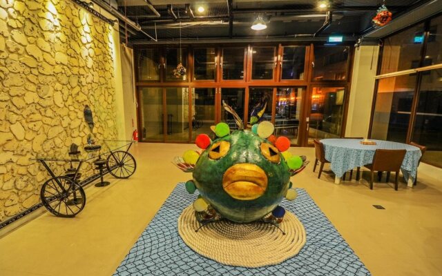 Calamari Hostel