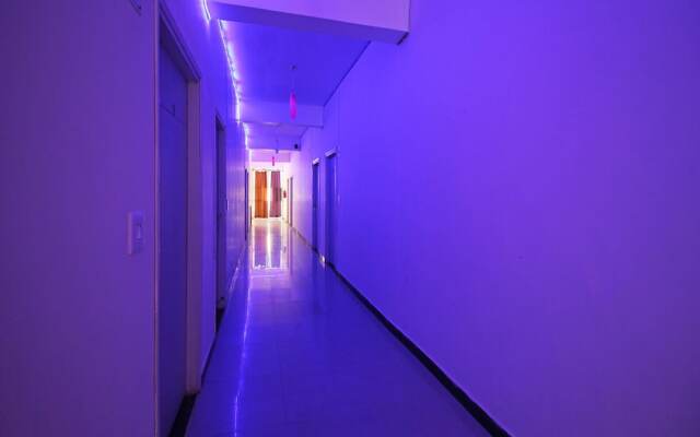 OYO Flagship 5175 Hotel Rama Blue Point