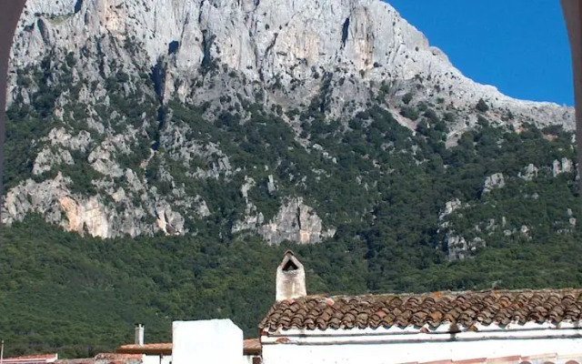 Bed and Breakfast Santa Maria Oliena