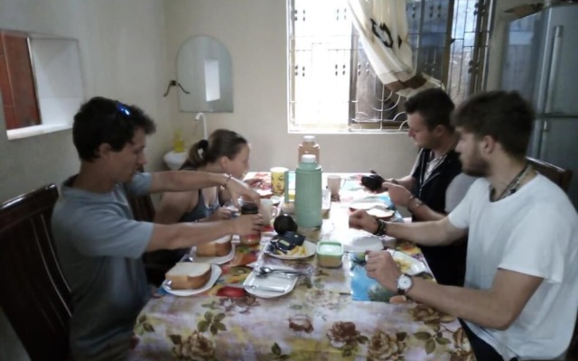 JJ&JE Family House - Hostel