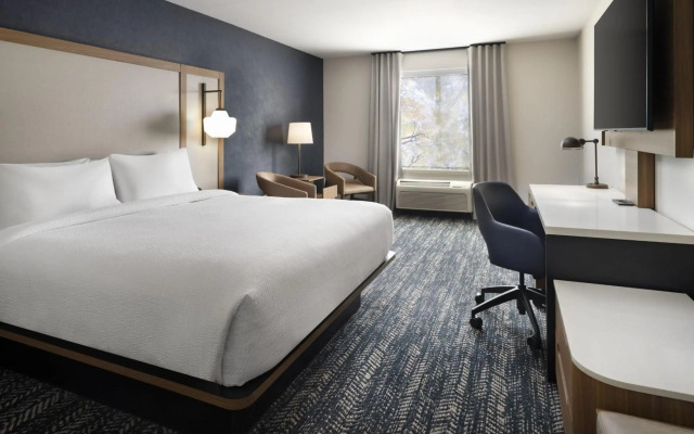 Fairfield by Marriott Inn & Suites Fresno River Park