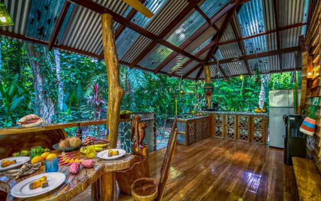 Congo Bongo EcoVillage Costa Rica