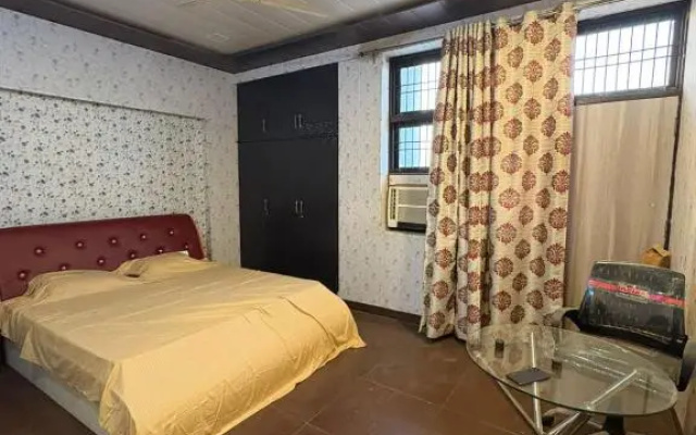Awaraj Home Stay