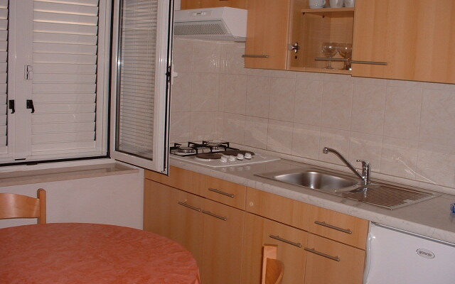 Apartment Jadro - 20 m from sea: A4 Drage, Riviera Biograd