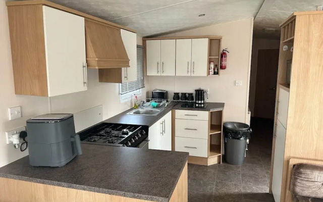 3 Bedroom, pet Free, Static Caravan in Prestatyn