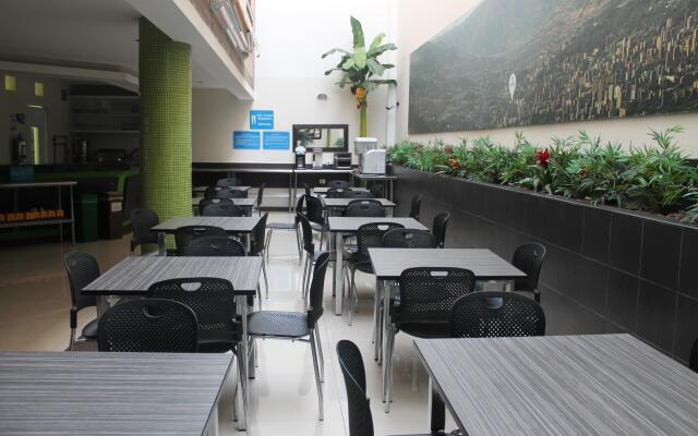 Hotel Acqua Medellín