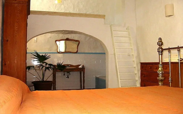 Spacious &comfortable, Traditional Villa- Large Private Pool, Terraces & Views