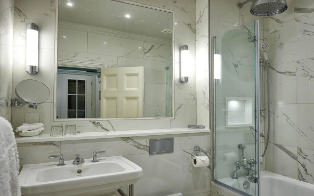 The Devonshire Arms Hotel