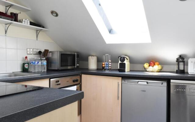 Dale Street Apartments Suite