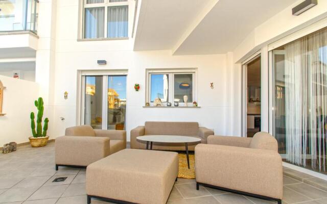 Apartamento Victoria Playa III con una gran terraza