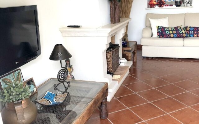 House With one Bedroom in Alvor, With Shared Pool, Furnished Terrace and Wifi Near the Beach