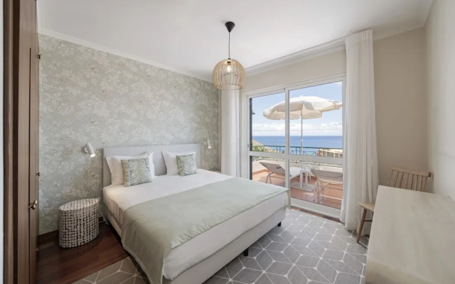 Duplex With sea View, Reis Magos V