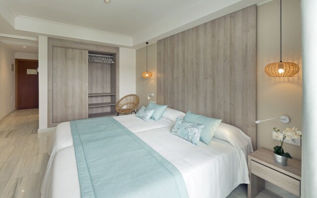 Ona Palmira Paguera Hotel