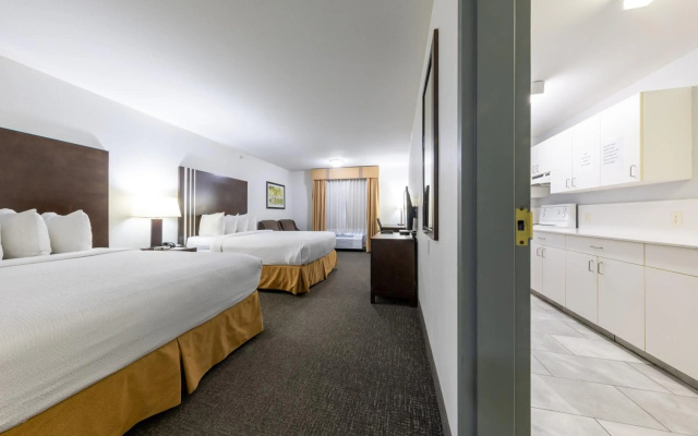 Ramada Limited Golden