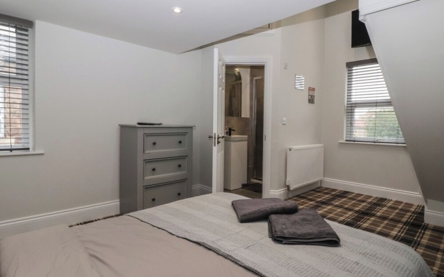 Flat 2 23 Hyde Park Road