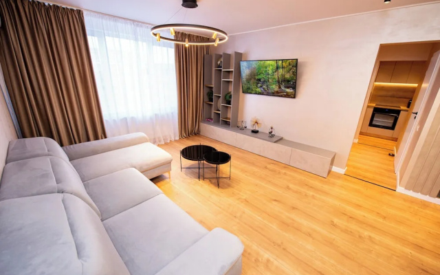Sakura - One Bedroom Apartment - Next to Victoria Avenue and Cismigiu Park