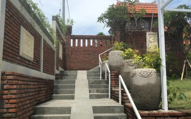 Oka's Guest House