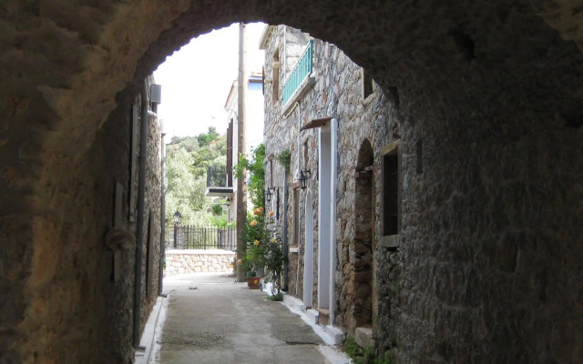 Traditional Hotel  IANTHE