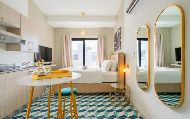 w Radiant Loft w Fabulous Deco in Santa Ana
