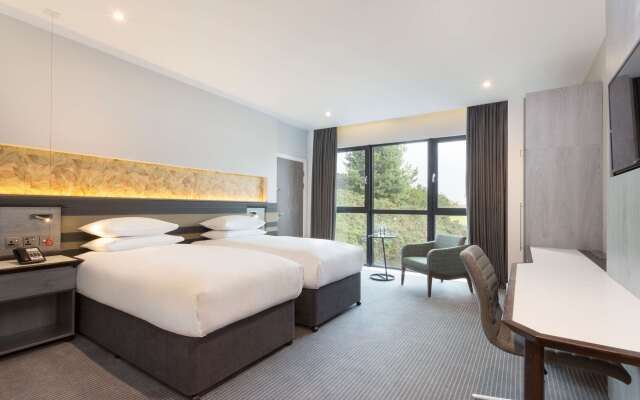 DoubleTree by Hilton Edinburgh - Queensferry Crossing