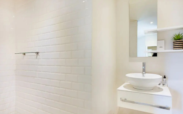 Cheviot Place Garden Apartment