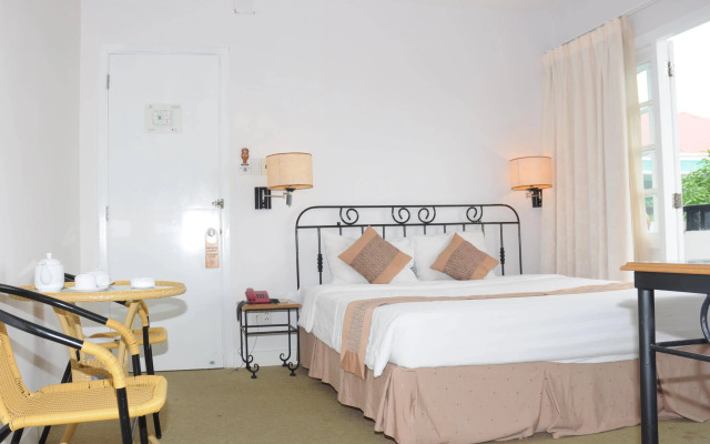 Valley Mountain Hotel