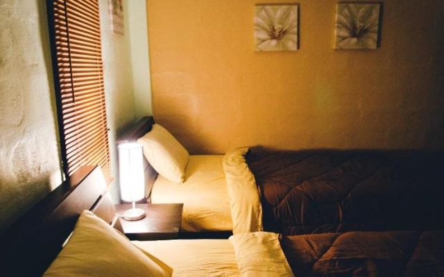 Reuan Audthasawan – Guest Rooms – Phak Hai