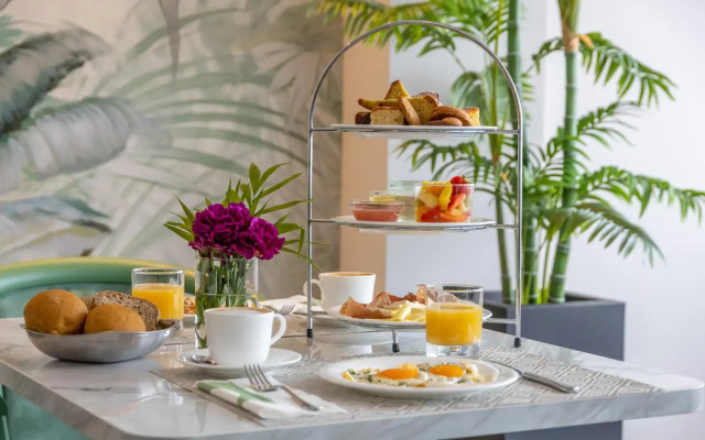 SALUS Smart & Chic Hotel