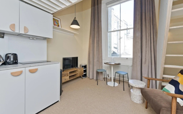 Stylish Mezzanine Studio Near Regent s Park