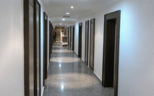 Immaculate Suites & Apartments
