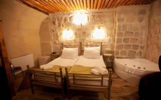 Young Cave Hotel