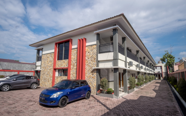 Super OYO 283 Helvetia Residence