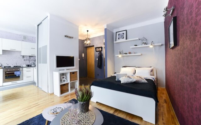 Downtown Colour Studio