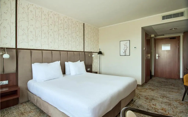Metropolo by Golden Tulip