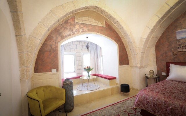 Western Wall Luxury House